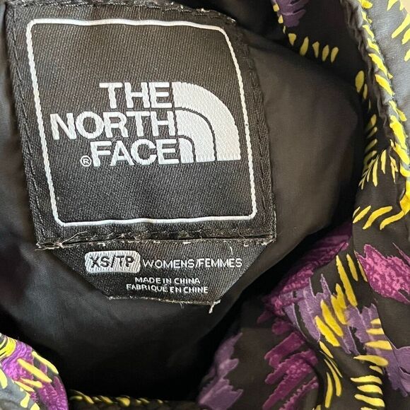 The North Face Lightweight Flannel Puffer Jacket Size xs - Picture 6 of 8